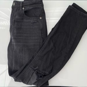 American Eagle Highest Waist Ripped 90s Boyfriend Jean - Size 6 X-Long